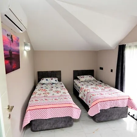 7 Continent Icmeler Apartment