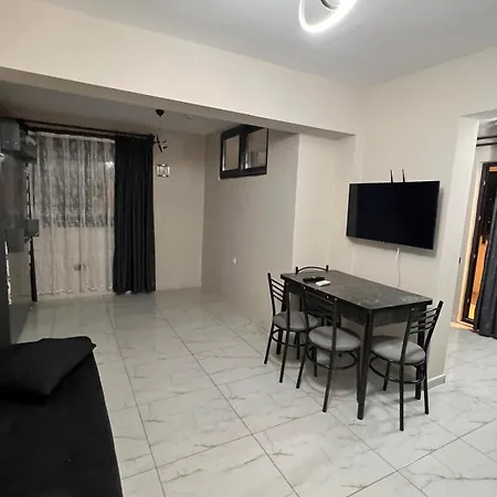 7 Continent Icmeler Apartment *